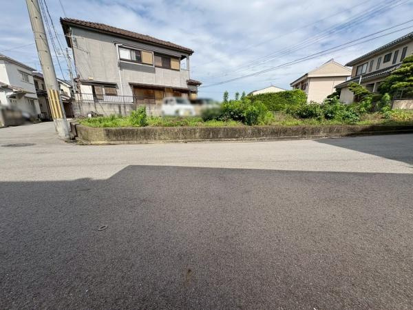 貴志川町前田　中古戸建の前面道路含む現地写真