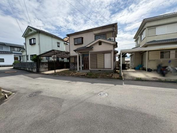 貴志川町前田　中古戸建の前面道路含む現地写真