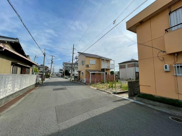 和歌山市舟津町2丁目土地（1号地）の前面道路含む現地写真