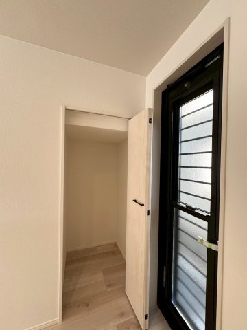  For.M Iーフォルムー小倉南区上貫2丁目4期　【小倉南区　新築戸建て】の収納|キッチンにはパントリー完備でストックするのもなど収納するのに便利♪　【小倉南区　新築戸建て】