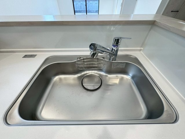  For.M Iーフォルムー小倉南区上貫2丁目4期　【小倉南区　新築戸建て】のキッチン|浄水器付きなので料理をぐっと美味しく、体に良いものに♪　【小倉南区　新築戸建て】