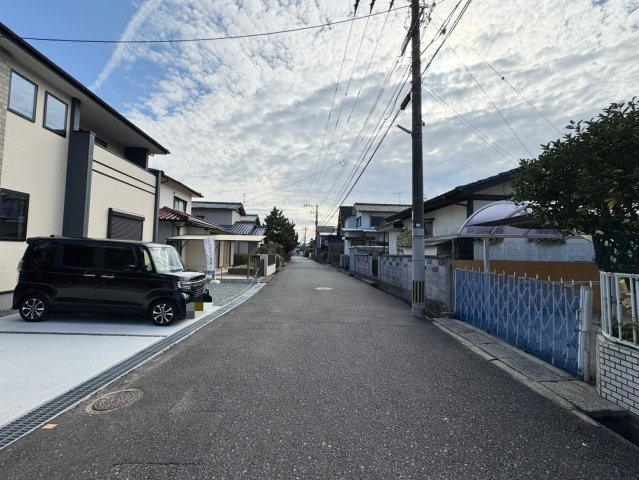  For.M Iーフォルムー小倉南区上貫2丁目4期　【小倉南区　新築戸建て】の前面道路含む現地写真|現地撮影　2025,11,17　For.M Iーフォルムー小倉南区上貫2丁目4期　【小倉南区　新築戸建て】
