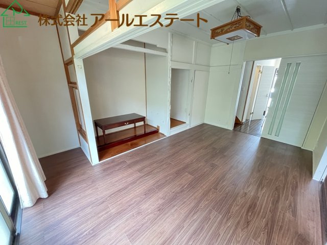 姫路市広畑区高浜町4丁目　　山陽電鉄「天満駅」徒歩5分の洋室