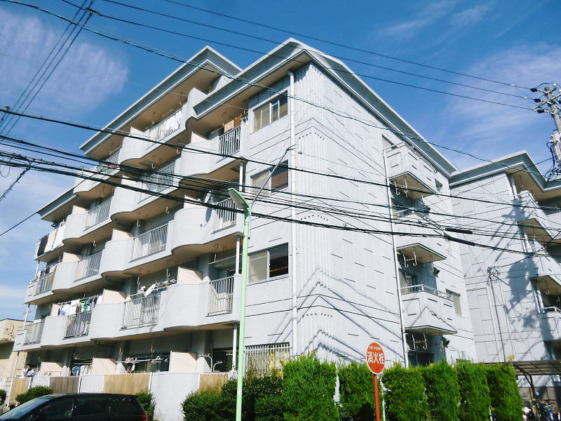 ラフォーレ末広の外観