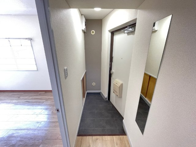 ラフォーレ末広の玄関