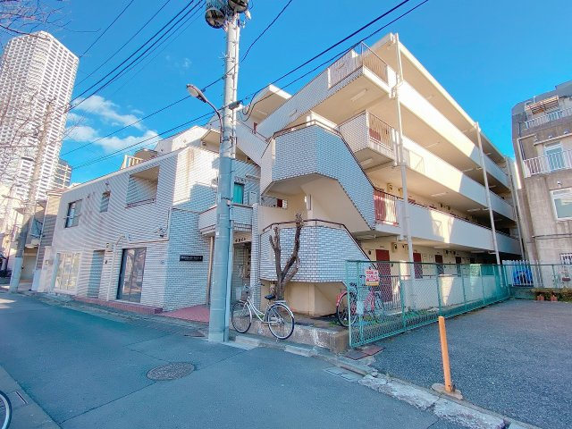 西新宿第2ローヤルコーポの外観