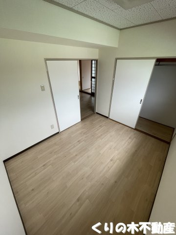 【洋室】 | センチュリーハイツ | 使い勝手のいい洋室です