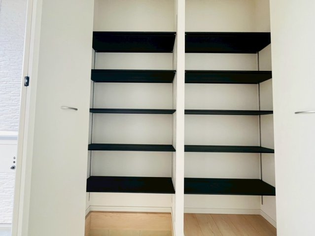 クレイドルガーデンうるま市石川第７-１号棟（全4棟）の収納|１号棟お気軽にお問い合わせください♪