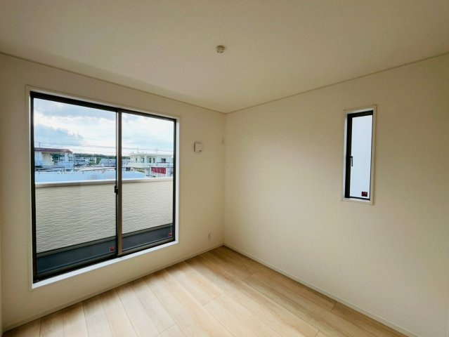 クレイドルガーデンうるま市石川第７-１号棟（全4棟）の洋室|１号棟お気軽にお問い合わせください♪