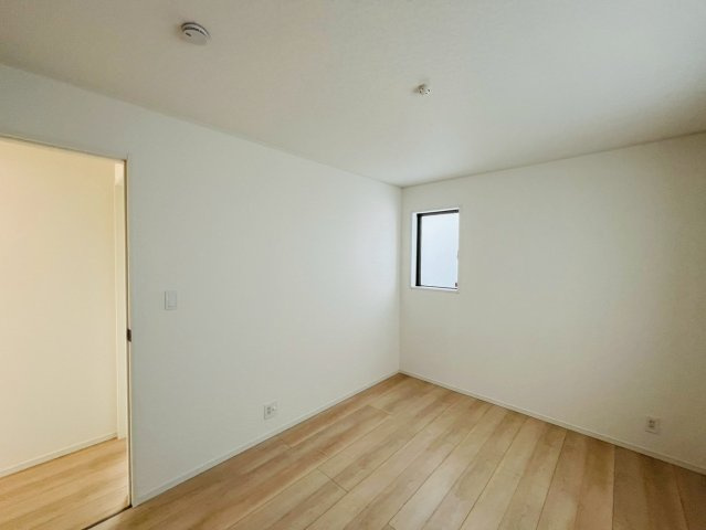 クレイドルガーデンうるま市石川第７-１号棟（全4棟）の洋室|１号棟お気軽にお問い合わせください♪