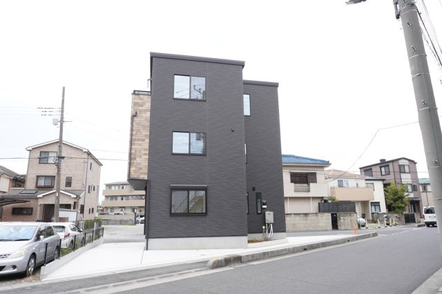 草加市八幡町 分譲住宅の外観
