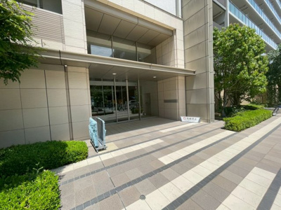 【エントランス】 | シャリエ鶴見緑地エルグレース