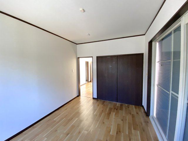 速水アパートの洋室