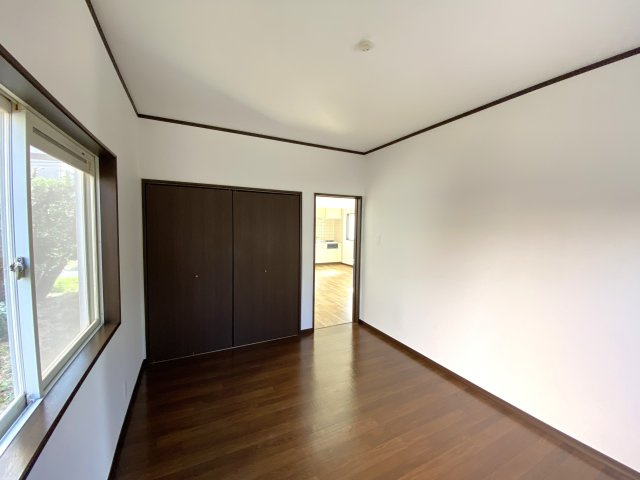 速水アパートの洋室