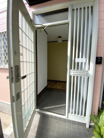 速水アパートの玄関