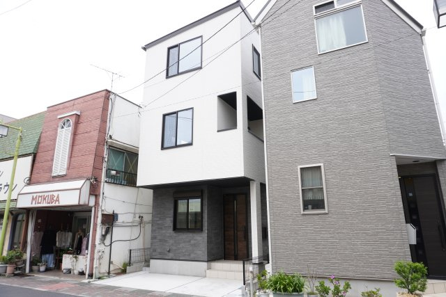 越谷市蒲生旭町 新築分譲住宅の外観