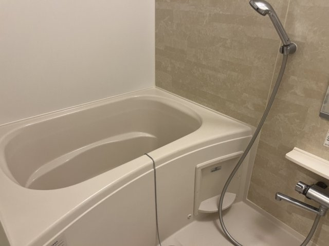 【浴室】 | クアトロポルテ