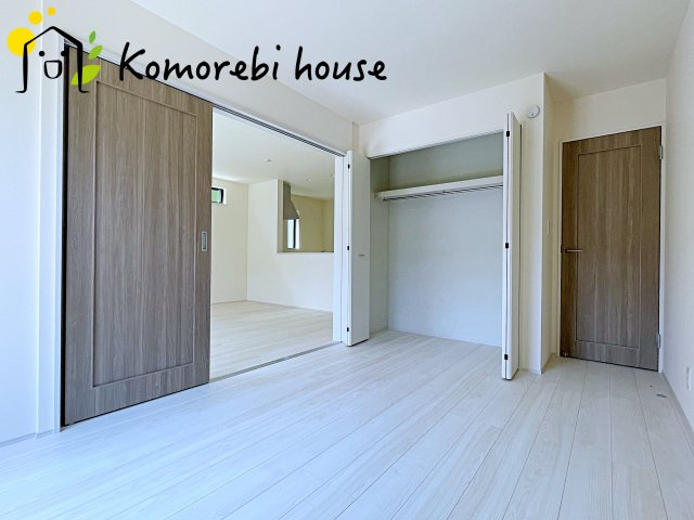 伊奈町小室1250番　新築一戸建て　ハートフルタウン　Aの洋室