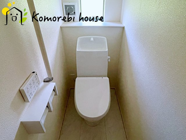 伊奈町小室1250番　新築一戸建て　ハートフルタウン　Aのトイレ