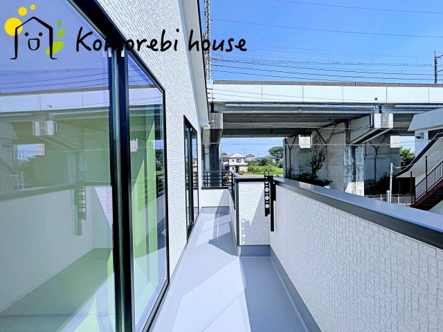 伊奈町小室1250番　新築一戸建て　ハートフルタウン　Aのバルコニー