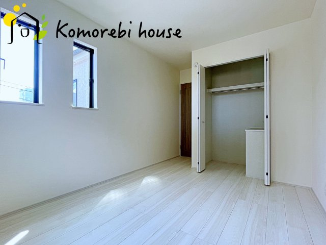 伊奈町小室1250番　新築一戸建て　ハートフルタウン　Aの洋室