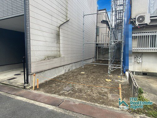 高野泉町 土地の外観