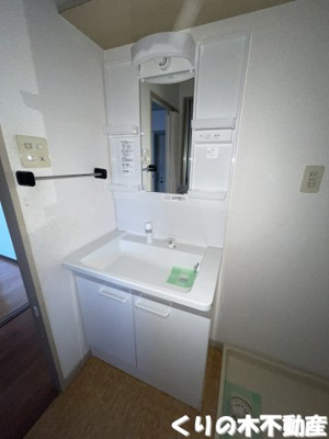 【洗面所】 | センチュリーハイツ | ゆったりとスペースのある洗面所