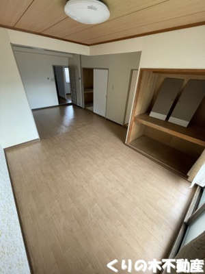 【居間・リビング】 | センチュリーハイツ | ゆったり過ごせるリビングです