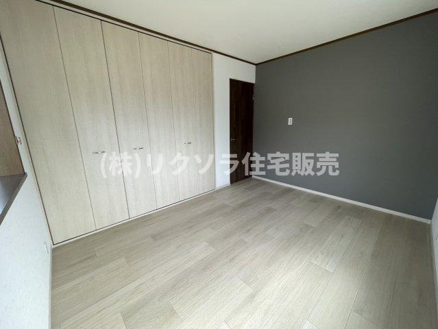 末広町　中古一戸建ての洋室|洋室6.5帖
■物件内覧・資金計画相談・住宅ローン相談、リフォーム相談、お問合せ受付中■
※当日・翌日のご内覧、ご相談はお電話でのお問合せがスムーズです！