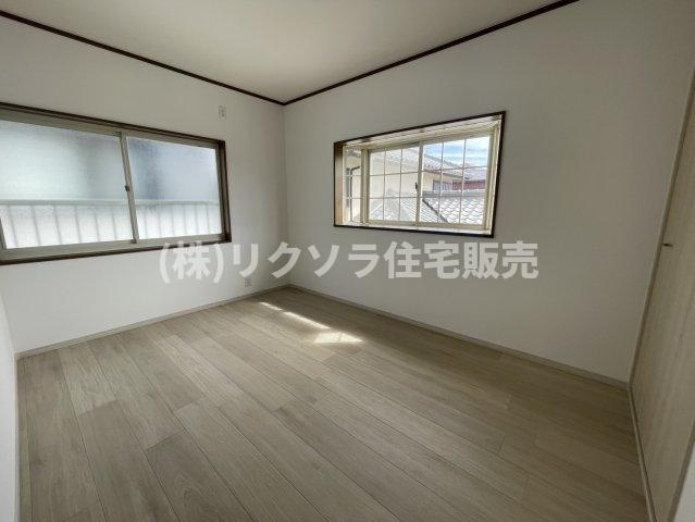 末広町　中古一戸建ての子供部屋|洋室6.0帖
■物件内覧・資金計画相談・住宅ローン相談、リフォーム相談、お問合せ受付中■
※当日・翌日のご内覧、ご相談はお電話でのお問合せがスムーズです！