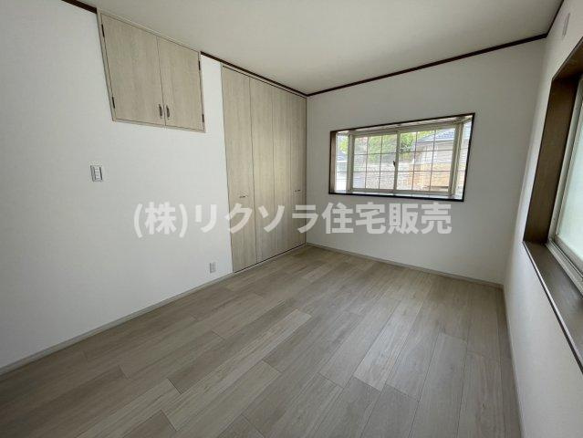 末広町　中古一戸建ての内装|洋室6.0帖
■物件内覧・資金計画相談・住宅ローン相談、リフォーム相談、お問合せ受付中■
※当日・翌日のご内覧、ご相談はお電話でのお問合せがスムーズです！