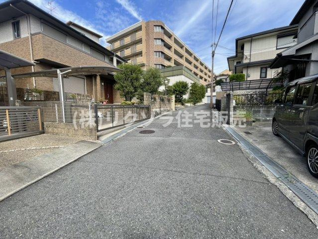 末広町　中古一戸建ての前面道路含む現地写真|■物件内覧・資金計画相談・住宅ローン相談、リフォーム相談、お問合せ受付中■
※当日・翌日のご内覧、ご相談はお電話でのお問合せがスムーズです！