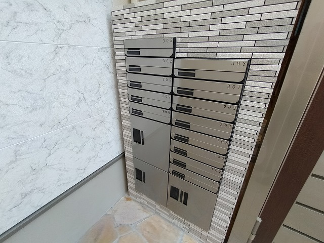 神戸市兵庫区本町１丁目のアパート