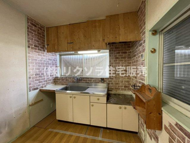 村野高見台　中古一戸建てのキッチン|■物件内覧・資金計画相談・住宅ローン相談、リフォーム相談、お問合せ受付中■
※当日・翌日のご内覧、ご相談はお電話でのお問合せがスムーズです！