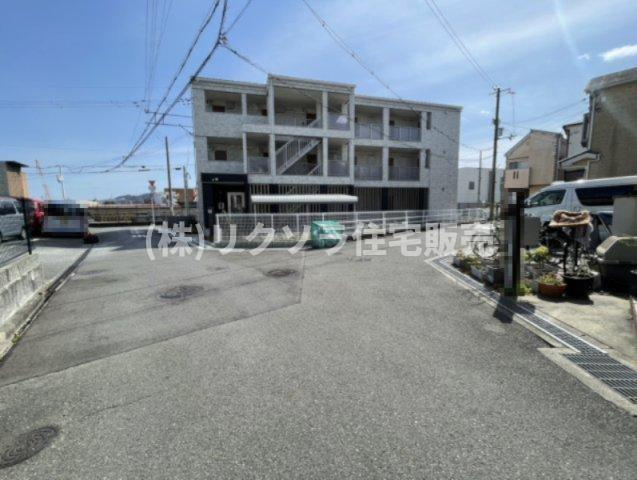 村野高見台　中古一戸建ての前面道路含む現地写真|■物件内覧・資金計画相談・住宅ローン相談、リフォーム相談、お問合せ受付中■
※当日・翌日のご内覧、ご相談はお電話でのお問合せがスムーズです！