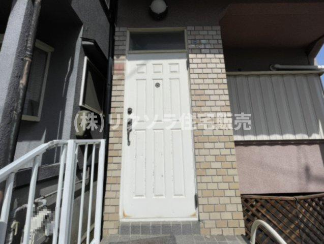 村野高見台　中古一戸建ての玄関|■物件内覧・資金計画相談・住宅ローン相談、リフォーム相談、お問合せ受付中■
※当日・翌日のご内覧、ご相談はお電話でのお問合せがスムーズです！