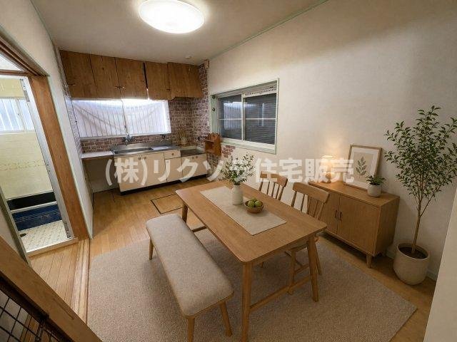 村野高見台　中古一戸建ての居間・リビング|LD6.1帖　※この画像はAIによるバーチャルステージング画像です。
実際の物件には家具・インテリアは含まれません。
■物件内覧・資金計画相談・住宅ローン相談、リフォーム相談、お問合せ受付中■