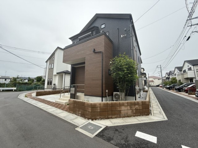 【外観】 | （未公開物件！弊社限定物件）築２年角地５LDK戸建て物件♪