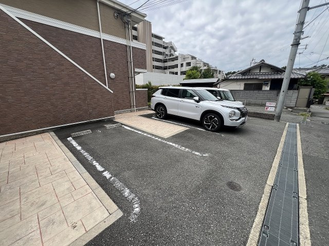 Calm石蓮寺の駐車場