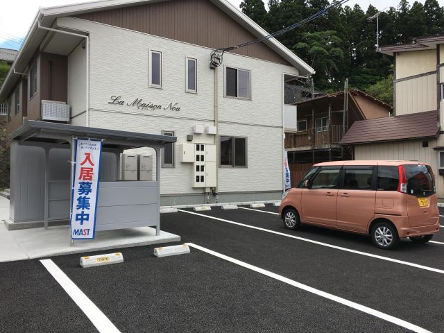Ｌａ　Ｍａｉｓｏｎ　ＮＯＡ （ラ・メゾン　ノア）の駐車場