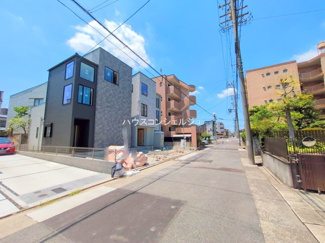 【前面道路含む現地写真】