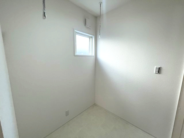 廿日市市対厳山二丁目　№35779のその他|洗面ルーム横にランドリールーム
があるので家事動線ばっちりです◎