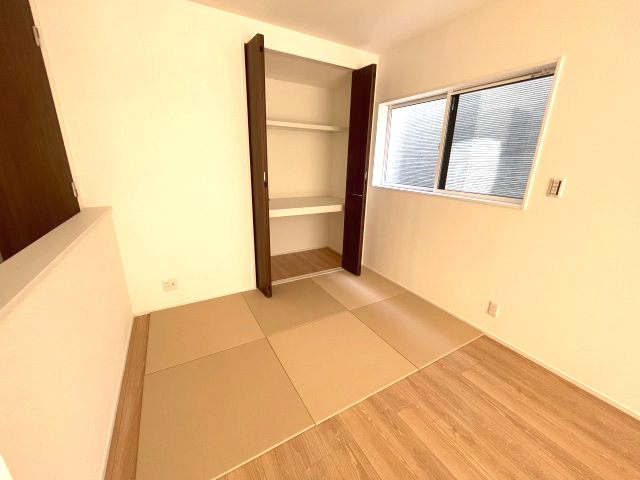 廿日市市対厳山二丁目　№35779の和室|3帖
リビング横なので
マルチに使えるスペースです。