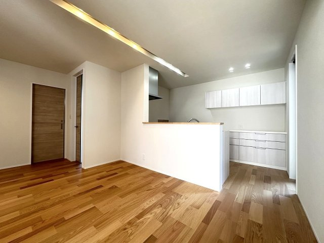 岡山市南区南輝　新築建売住宅のキッチン