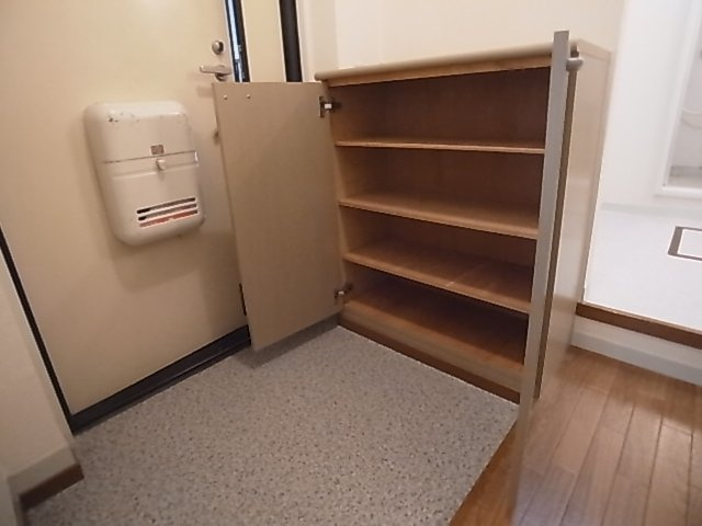 神戸市兵庫区平野町字天王谷東服山のアパート