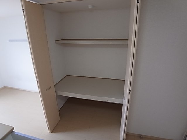 神戸市北区山田町小部字戸口谷のアパートの収納