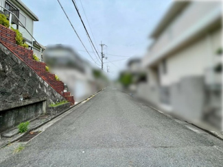 【前面道路含む現地写真】