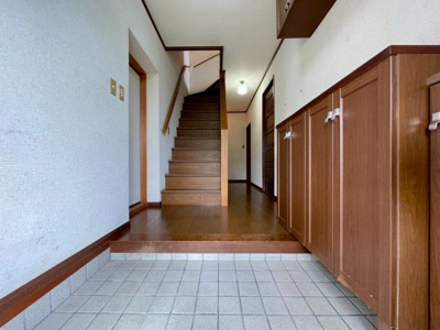 【玄関】 | 高槻市南平台5丁目　中古戸建