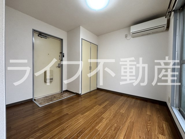 サンハイツ近大前の寝室|開放的な寝室です