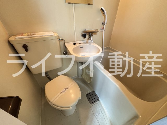 サンハイツ近大前の浴室|コンパクトで使いやすいお風呂です